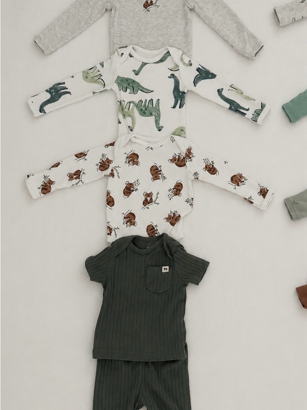 0-3/3month Mixed-Print Clothing Bundle - Picture 2 of 3
